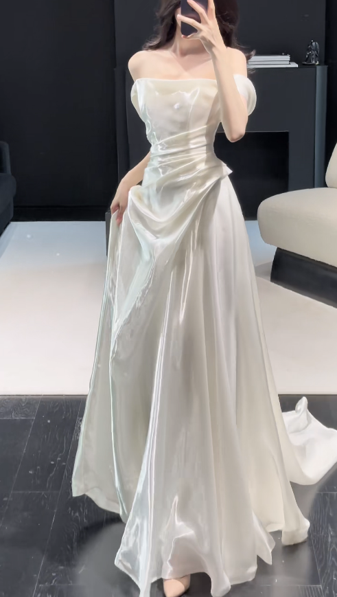 Elegant Sheath Chiffon Wedding Dress White Bridal Gown ED12045
