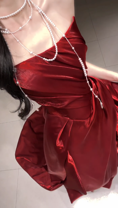 Wunderschönes rotes, figurbetontes langes Abendkleid aus Satin ED12090