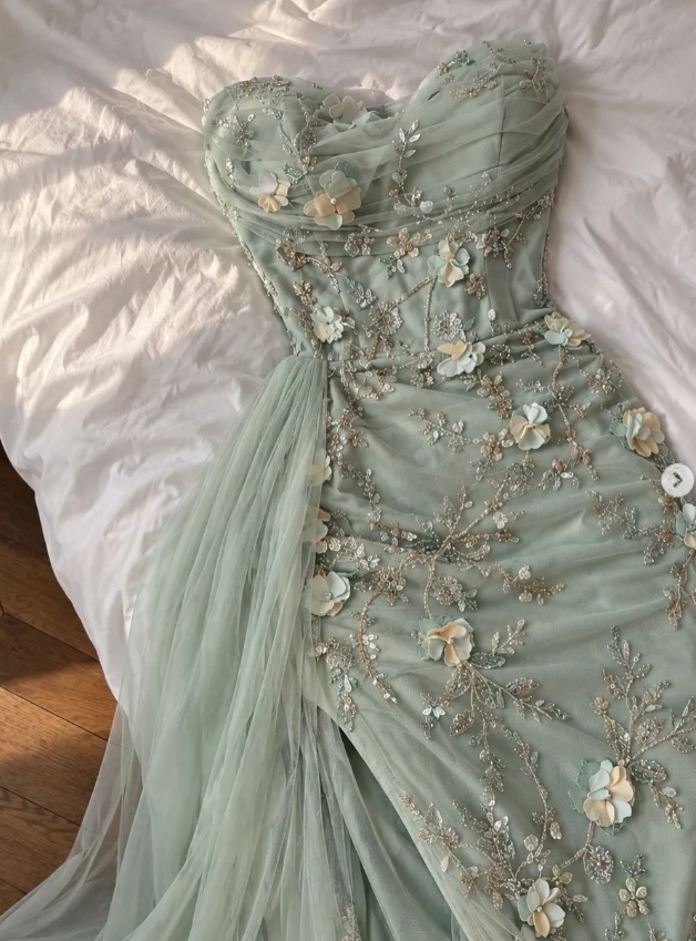 Schickes grünes Abschlussballkleid, figurbetontes, perlenbesetztes Chiffon-Abendkleid in langer Form ED12116