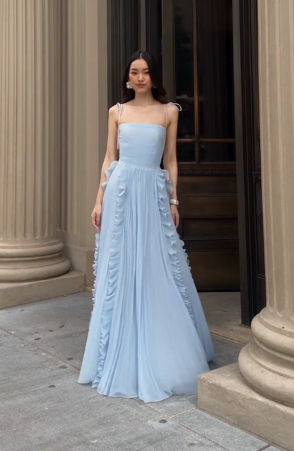 Robe de soirée longue simple bleue pour invitée de mariage, coupe fourreau en mousseline ED12122