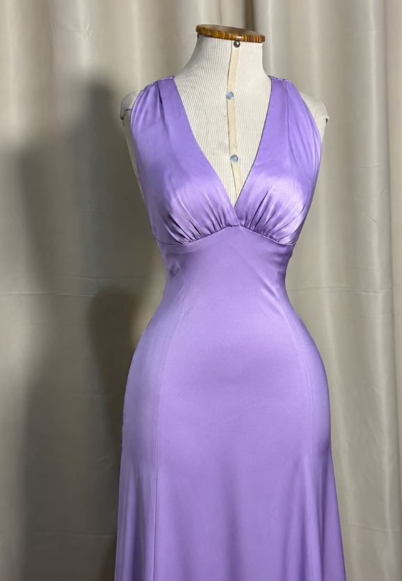 Robe de soirée longue simple en satin fourreau lilas pour invitée de mariage ED12125