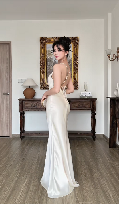 Robe de soirée longue simple blanche pour invitée de mariage, coupe fourreau en satin ED12128