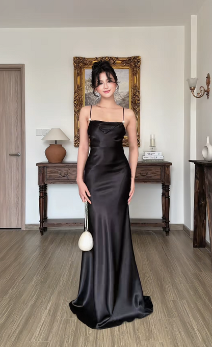 Robe de soirée longue simple noire en satin fourreau pour invitée de mariage ED12129
