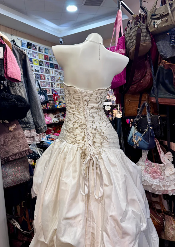 Magnifique robe de bal blanche en satin, coupe trapèze, longue robe de soirée ED12164