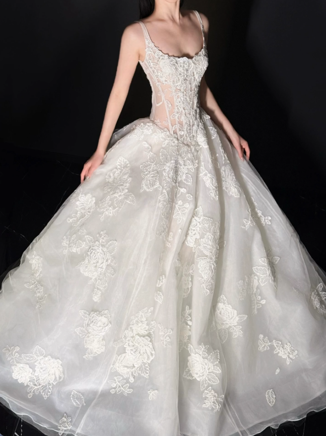 Timeless A-Line Tulle Appliques Wedding Dress White Bridal Gown ED12174