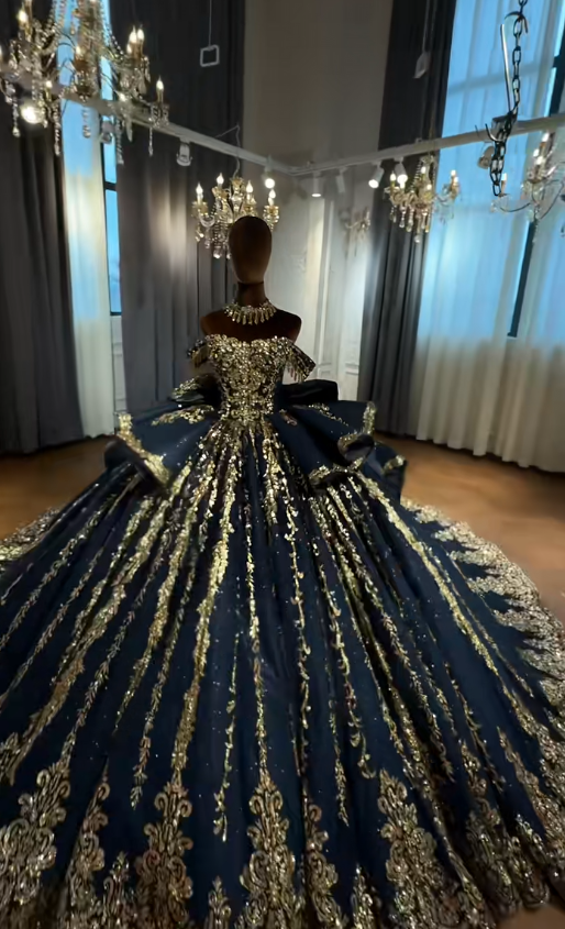 Magnifique robe de bal de quinceañera en satin brillant, robe de 16 ans longue bleu marine, ED12217