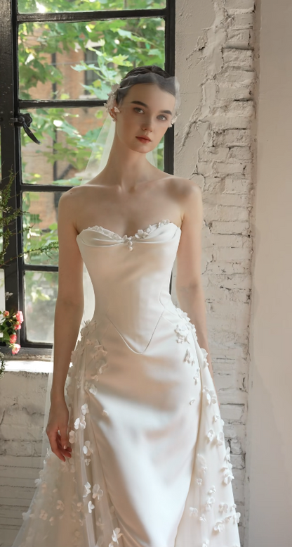 Elegantes langes Brautkleid aus Satin in Etui-Passform, weißes Hochzeitskleid ED12230
