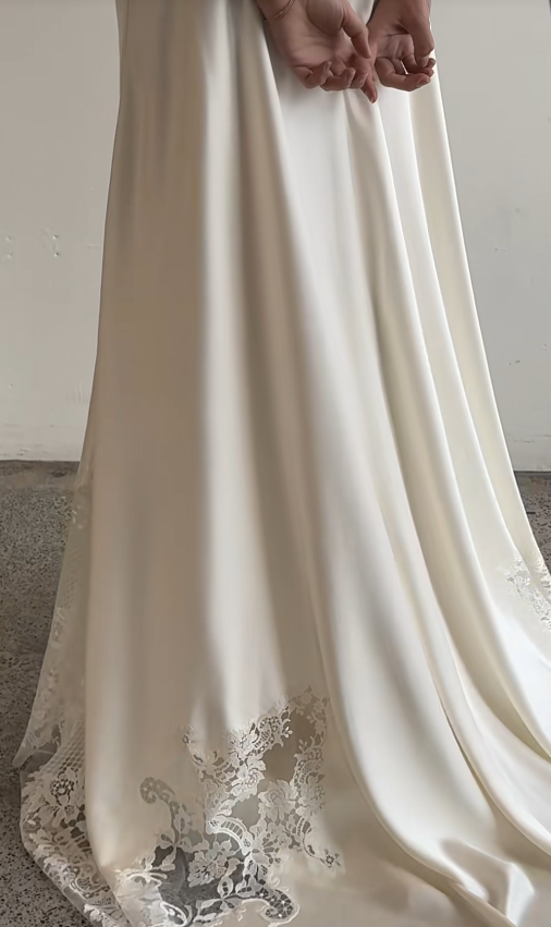 Elegantes langes Brautkleid aus Satin in Etui-Passform, weißes Hochzeitskleid ED12231