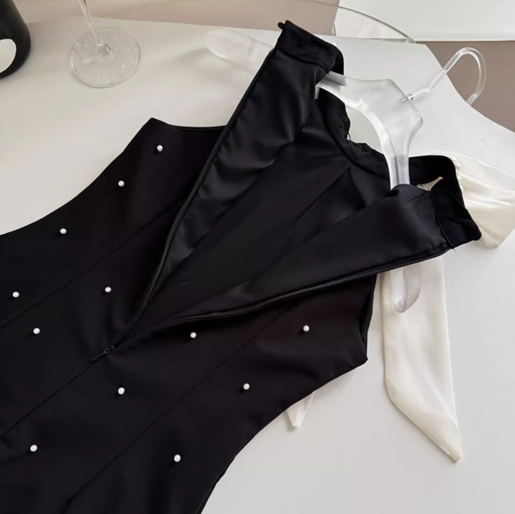 Schwarzes A-Linien-Ballkleid mit Perlenbesatz und Neckholder, kurzes Homecoming-Kleid ED0959