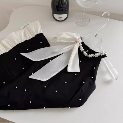 Schwarzes A-Linien-Ballkleid mit Perlenbesatz und Neckholder, kurzes Homecoming-Kleid ED0959