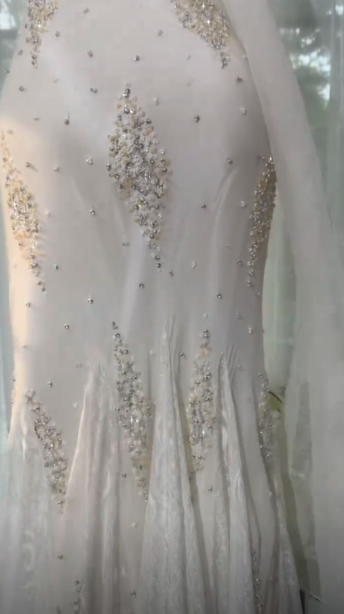 Robe de bal chic blanche à fines bretelles, coupe sirène en mousseline perlée, longue robe de soirée EF005