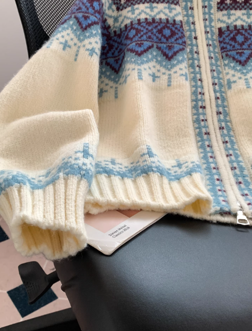 Off-white Fair Isle knit sweater with duffle coat, hooded vintage knit cardigan EP01443