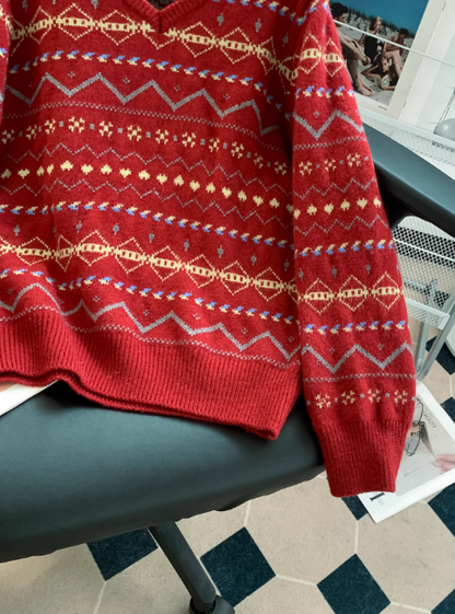 Red Vneck Knit Sweater, Vintage Christmas Sweater EP01448