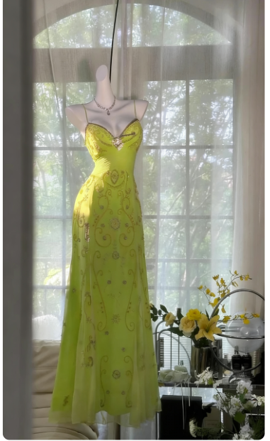 Gorgeous Lilac Spaghetti Straps A-line Tulle Beaded Long Prom Dresses Backless Evening Gowns EP02094