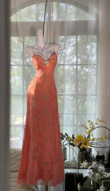 Gorgeous Lilac Spaghetti Straps A-line Tulle Beaded Long Prom Dresses Backless Evening Gowns EP02094