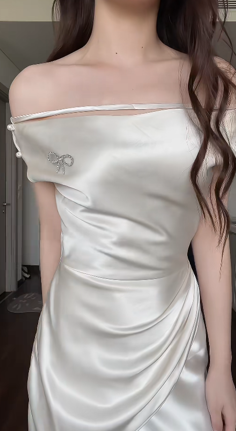 Elegant Off-the-shoulder Sheath Wedding Guest Dresses Satin Ivory Evening Dresses EP04793
