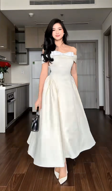 Elegant Off-the-shoulder A-Line Wedding Guest Dresses Satin Light Champagne Birthday Dresses EP04794