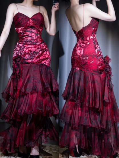 Glam Spaghetti Strap Sheath Burgundy Long Prom Dresses Sleeveless Beaded Burgundy New Year's Eve Dress EP05108