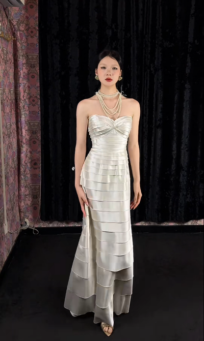 Chic Sweetheart Neck Sheath White Long Prom Dresses Satin Sleeveless Party Dresses White Evening Dresses EP05129