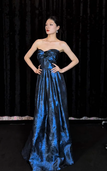 Elegant Sweetheart A-Line Midnight Blue Long Prom Dresses Satin Sleeveless Midnight Blue Evening Gowns EP05140