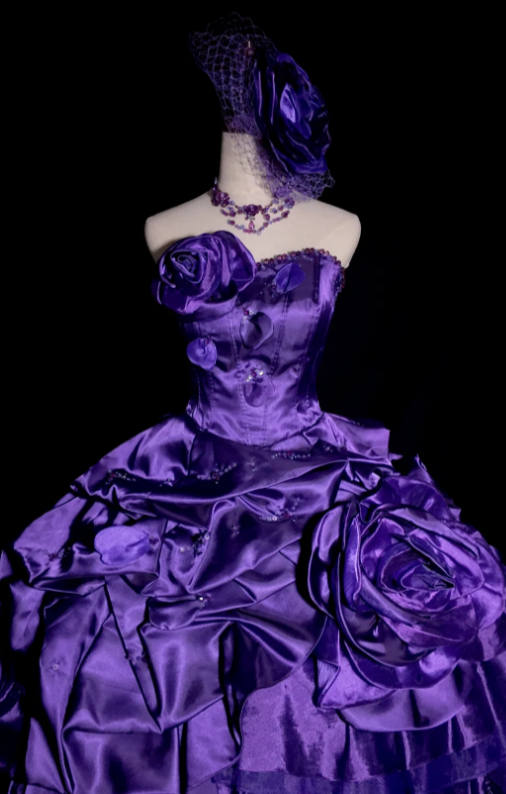 Gorgeous Sweetheart Neck Ball Gown Sleeveless Long Prom Dresses Satin Purple Quinceanera Dresses Sweet 16 Dress EP05145