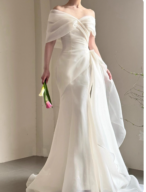 Wunderschönes dunkelolivgrünes herzförmiger Ausschnitt A-Linie Satin Tüll Kurzes Ballkleid Homecoming-Kleid ED02575