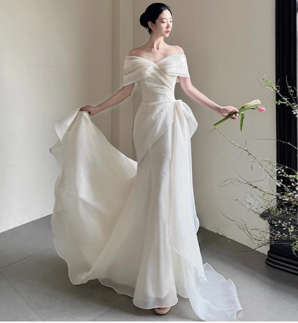 Wunderschönes dunkelolivgrünes herzförmiger Ausschnitt A-Linie Satin Tüll Kurzes Ballkleid Homecoming-Kleid ED02575