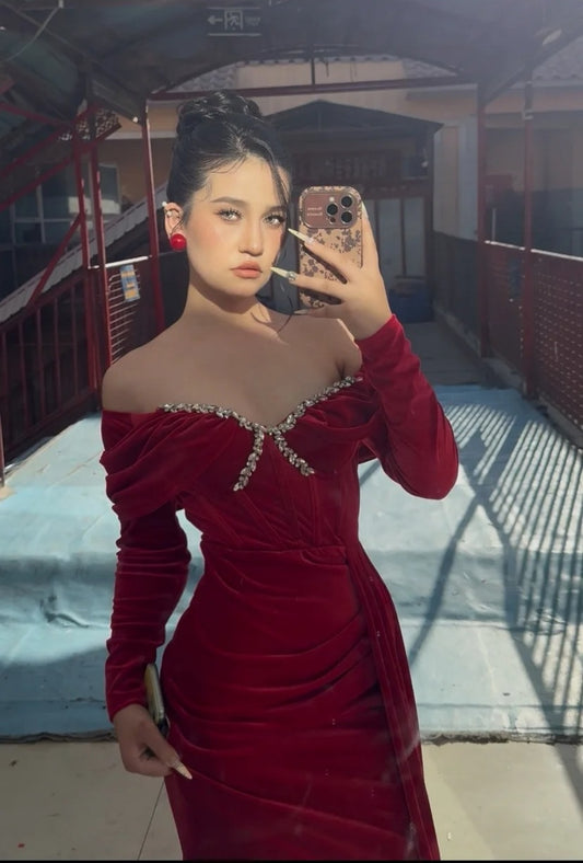 Elegant Off-shoulder Sheath Long Prom Dresses Velvet Burgundy Evening Dresses Sleeves Burgundy Wedding Guest Dresses EP05659