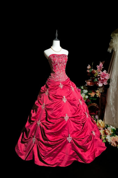 Gorgeous Strapless A-Line Long Prom Dresses Applique Satin Burgundy Birthday Dresses Sleeveless  Burgundy Sweet 16 Dresses EP05669