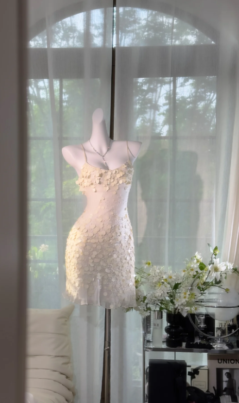 Wunderschönes dunkelolivgrünes herzförmiger Ausschnitt A-Linie Satin Tüll Kurzes Ballkleid Homecoming-Kleid ED02575