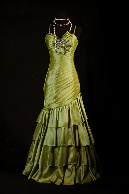 Wunderschönes dunkelolivgrünes herzförmiger Ausschnitt A-Linie Satin Tüll Kurzes Ballkleid Homecoming-Kleid ED02575