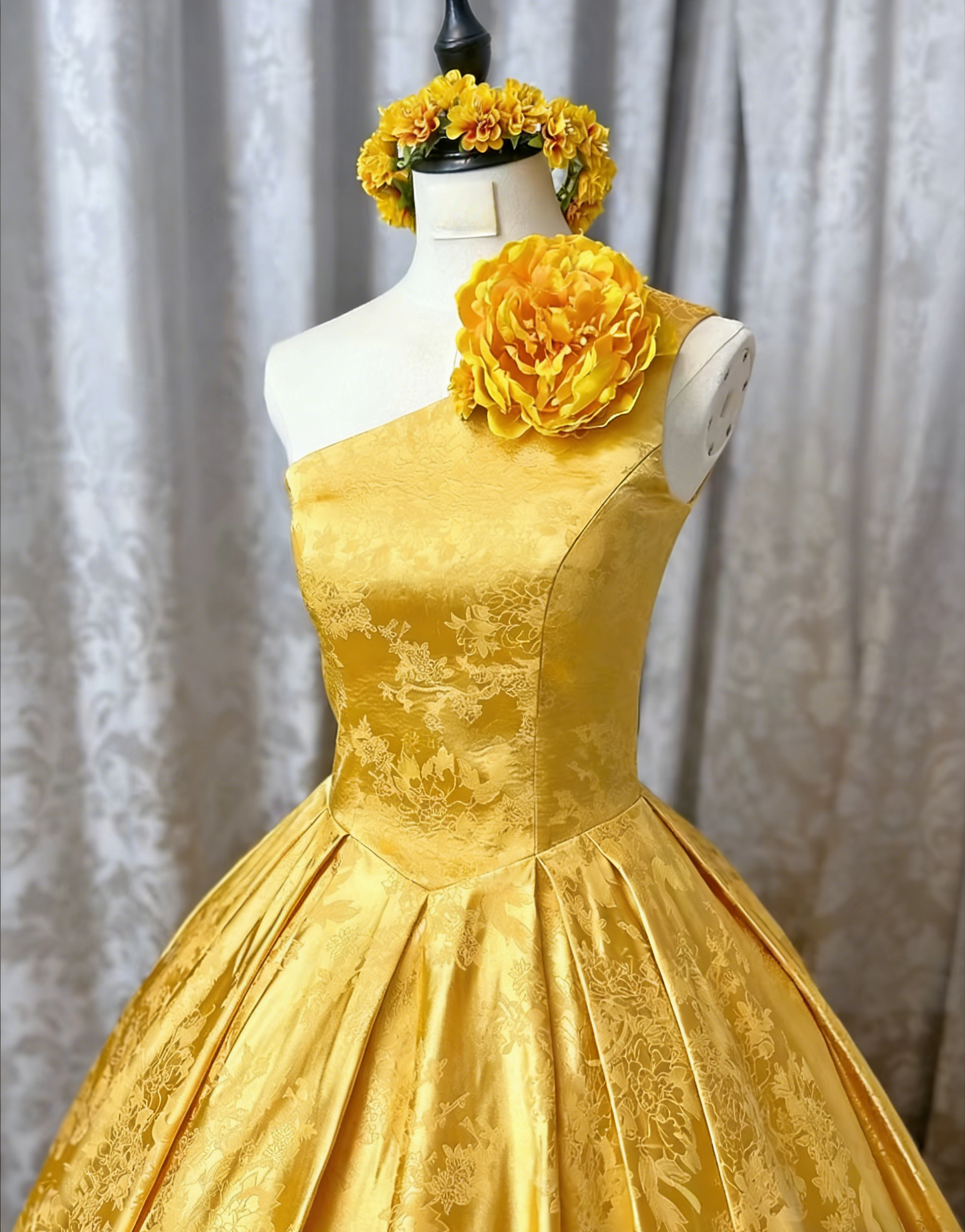 Judy's Yellow Dress — Chic Yellow A-Line Long Prom Dresses Satin One-Shoulder Sleeveless Evening Dresses EP06023
