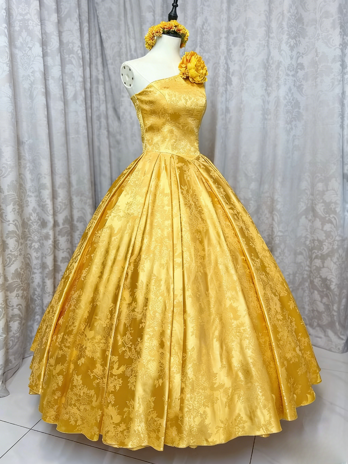 Judy's Yellow Dress — Chic Yellow A-Line Long Prom Dresses Satin One-Shoulder Sleeveless Evening Dresses EP06023
