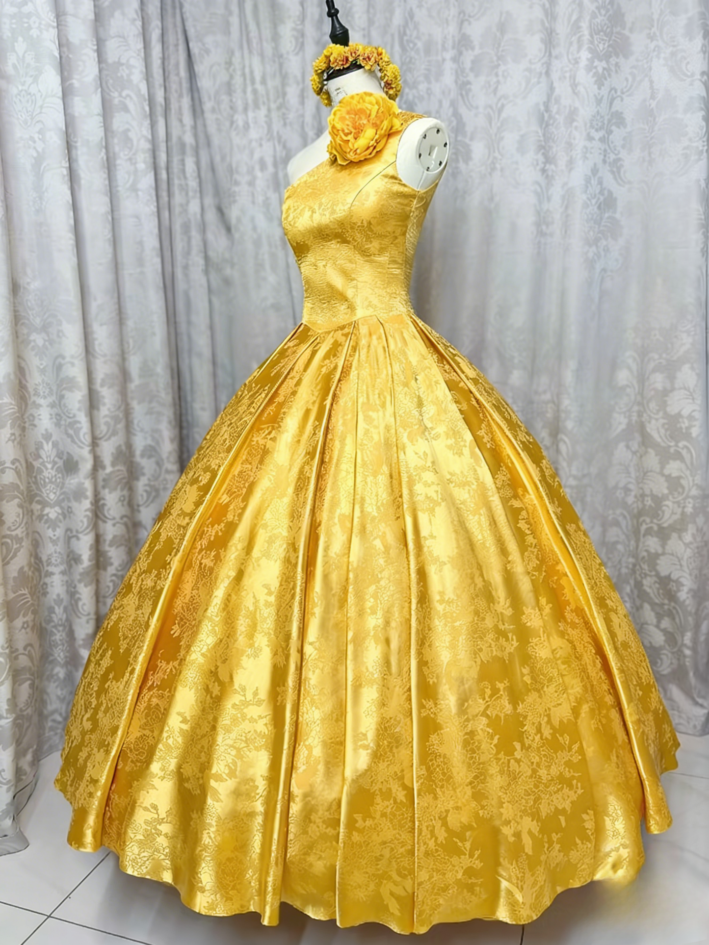 Judy's Yellow Dress — Chic Yellow A-Line Long Prom Dresses Satin One-Shoulder Sleeveless Evening Dresses EP06023