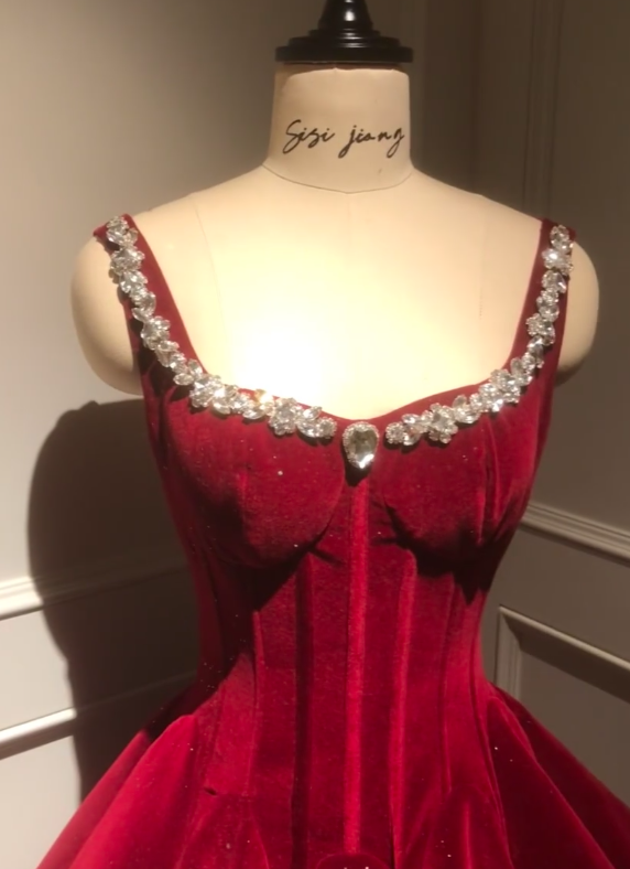 Cute Burgundy A-Line Short Christmas Dresses Velvet Diamonds Straps Birthday Dresses Sleeveless Party Dresses EP06027