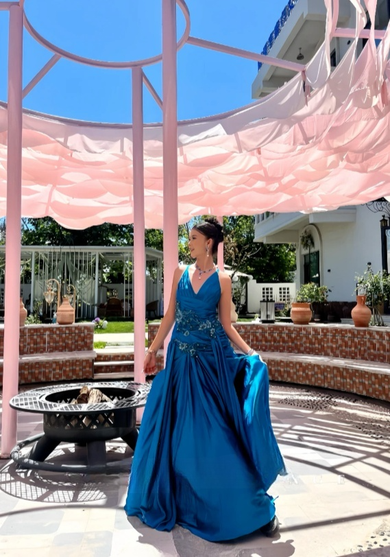 Chic Blue Long Prom Dresses Sheath V-Neck Birthday Dresses Silk Sleeveless Evening Dresses EP06043