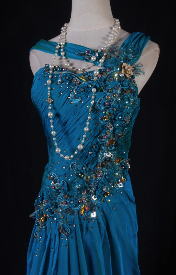 Chic Blue Long Prom Dresses Sheath Irregular Collar Birthday Dresses Beaded Satin Sleeveless Evening Dresse EP06045