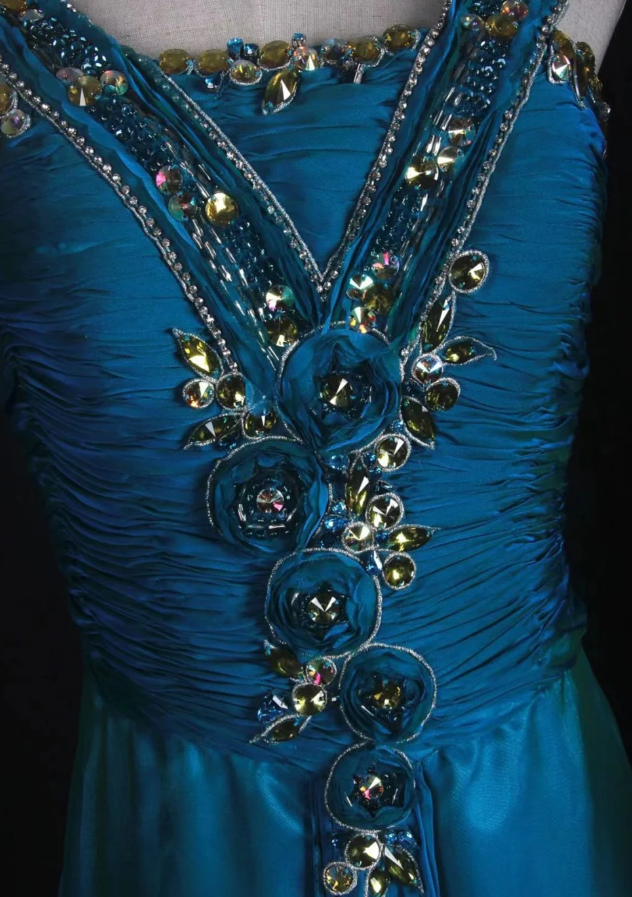 Chic Blue Long Prom Dresses Sheath V-neck Birthday Dresses Beaded Satin Sleeveless Evening Dress EP06046