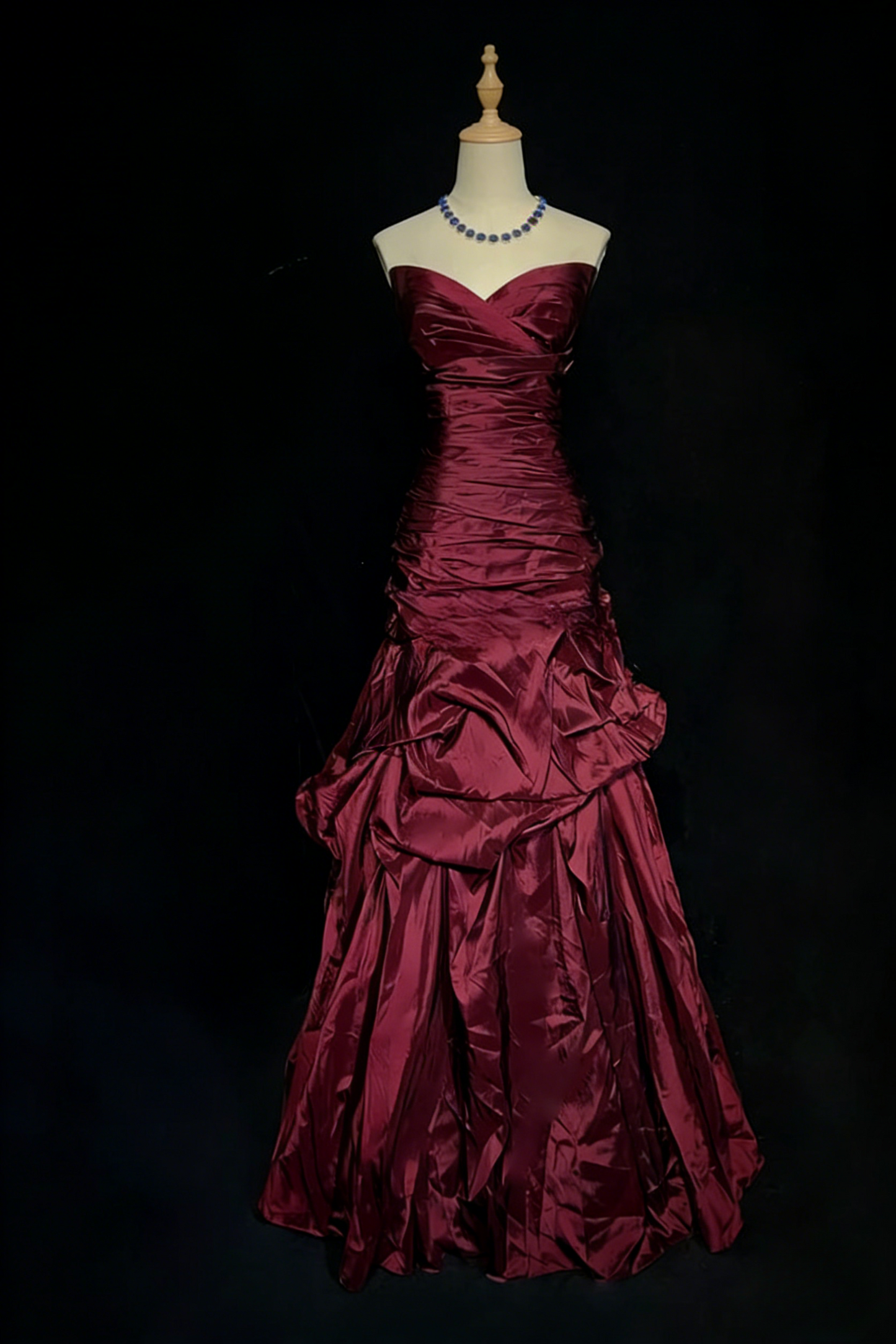 Chic Grape Long Prom Dresses A-Line Sweetheart Birthday Dresses Satin Sleeveless Evening Dresses EP06061