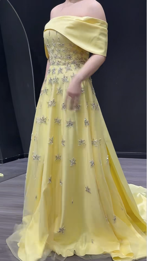 Gorgeous Yellow Long Prom Dresses Off-shoulder A-Line Evening Dresses Beaded Satin Sleeveless Wedding Guest Dresses EP06070