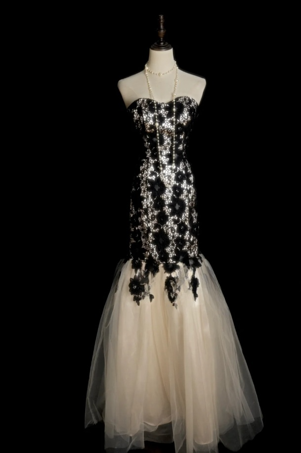 Elegant Black Mermaid Long Prom Dresses Lace Appliques Strapless Evening Dresses Sleeveless Formal Dresses EP06083