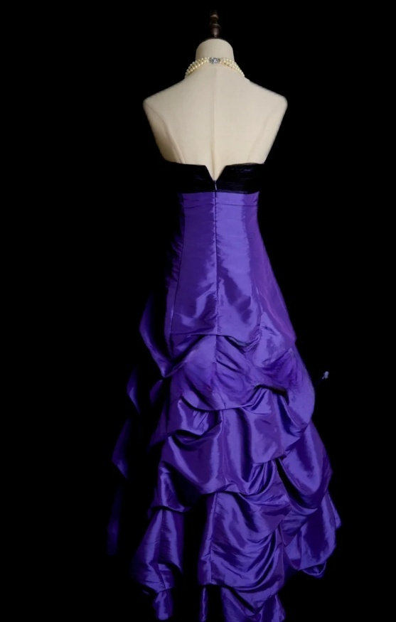 Elegant Purple A-Line Long Prom Dresses Satin Strapless Evening Dresses Sleeveless Formal Dresses EP06084