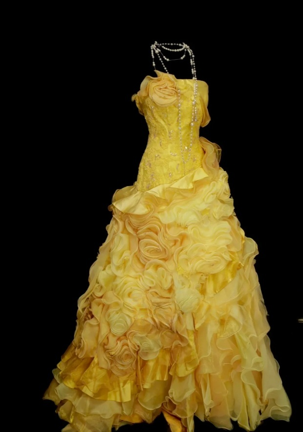 Cute Yellow A-Line Long Prom Dresses Tulle Strapless Quinceanera  Dresses Sleeveless Sweet 16 Dress EP06086