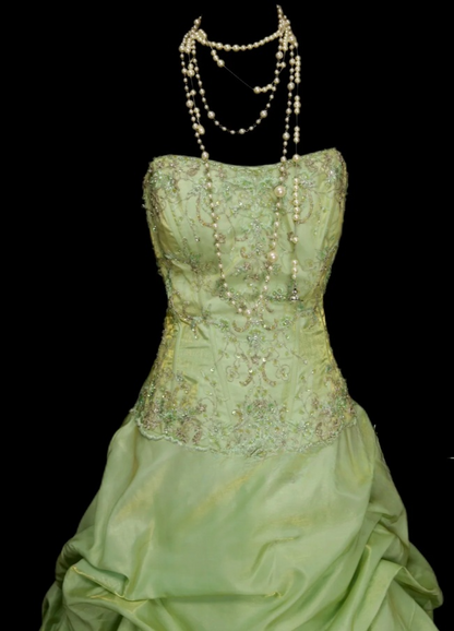 Cute Green A-Line Long Prom Dresses Satin Strapless Quinceanera  Dresses Sleeveless Sweet 16 Dress EP06087