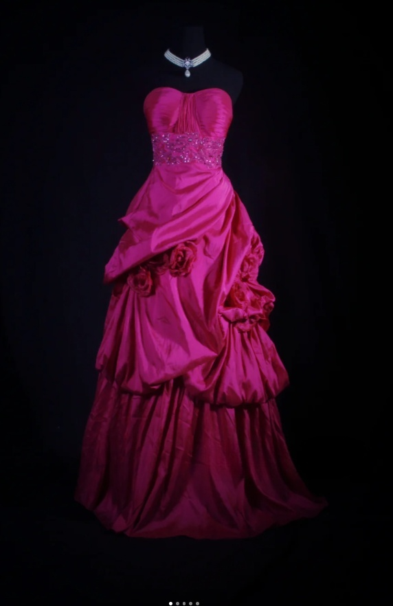 Gorgeous Fuchsia A-Line Long Prom Dresses Satin Strapless Evening Dresses Sleeveless Formal Dresses EP06092