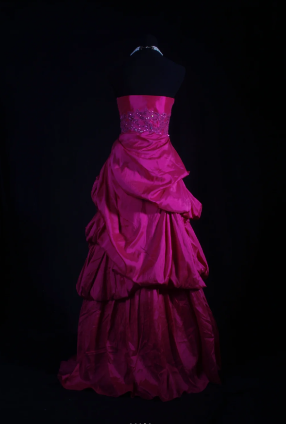 Gorgeous Fuchsia A-Line Long Prom Dresses Satin Strapless Evening Dresses Sleeveless Formal Dresses EP06092