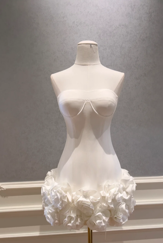 Cute White Short Wedding Dresses Satin Sleeveless Bridal Dresses Strapless Bridal Gowns EP06112