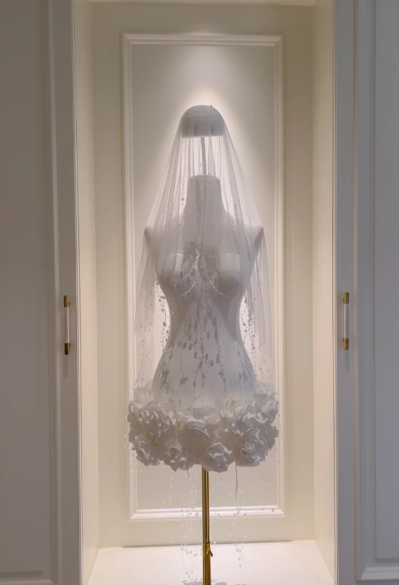 Cute White Short Wedding Dresses Satin Sleeveless Bridal Dresses Strapless Bridal Gowns EP06112