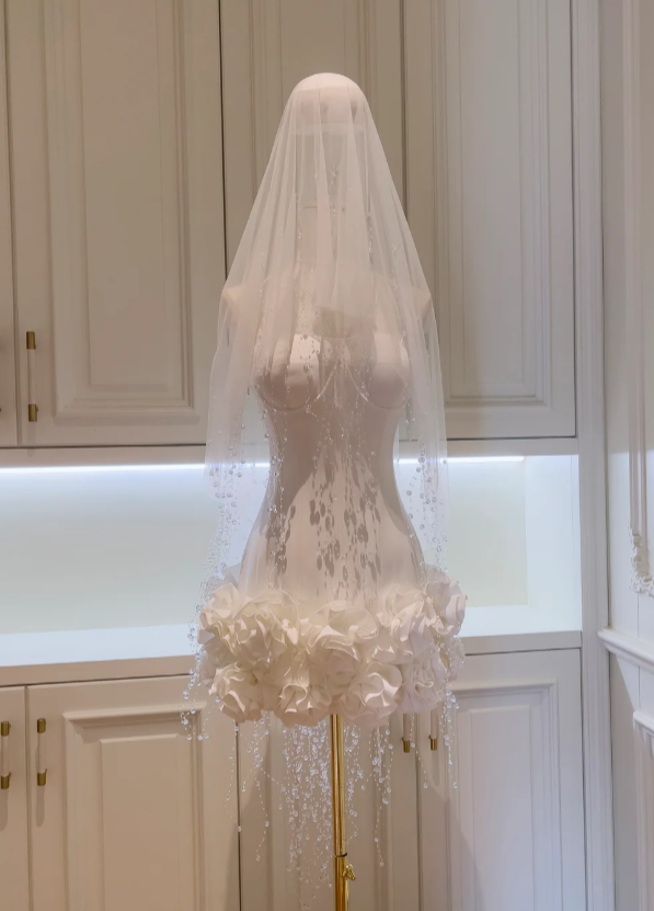 Cute White Short Wedding Dresses Satin Sleeveless Bridal Dresses Strapless Bridal Gowns EP06112