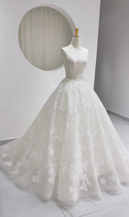 Simple A-Line Long Wedding Dresses Applique Tulle White Bridal Gowns Strapless Sleeveless Bridal Dress EP06523